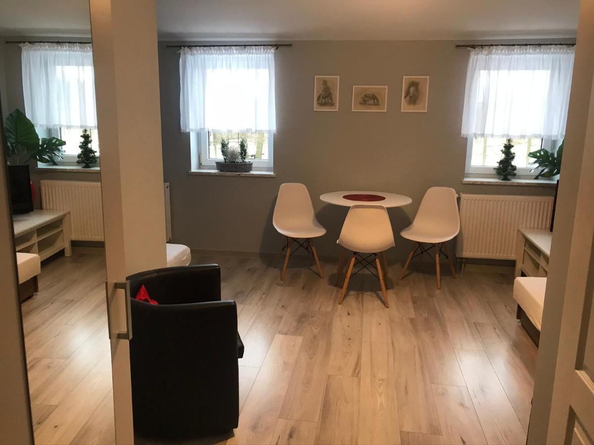 Stajnia Pod Debem Bed & Breakfast Стараховице Екстериор снимка
