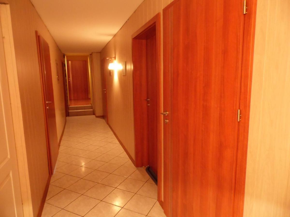 Stajnia Pod Debem Bed & Breakfast Стараховице Екстериор снимка