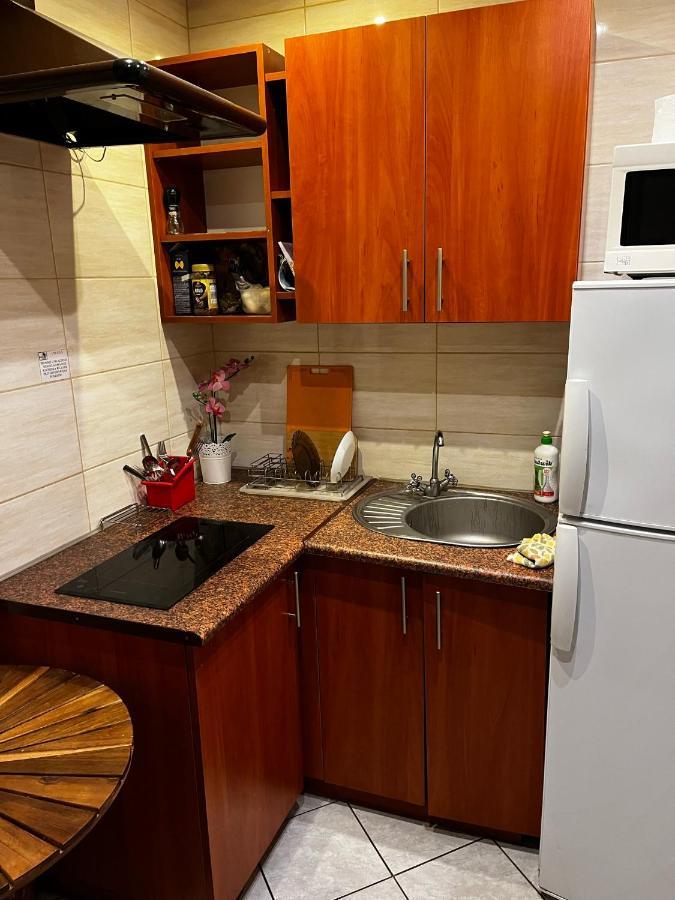 Stajnia Pod Debem Bed & Breakfast Стараховице Екстериор снимка