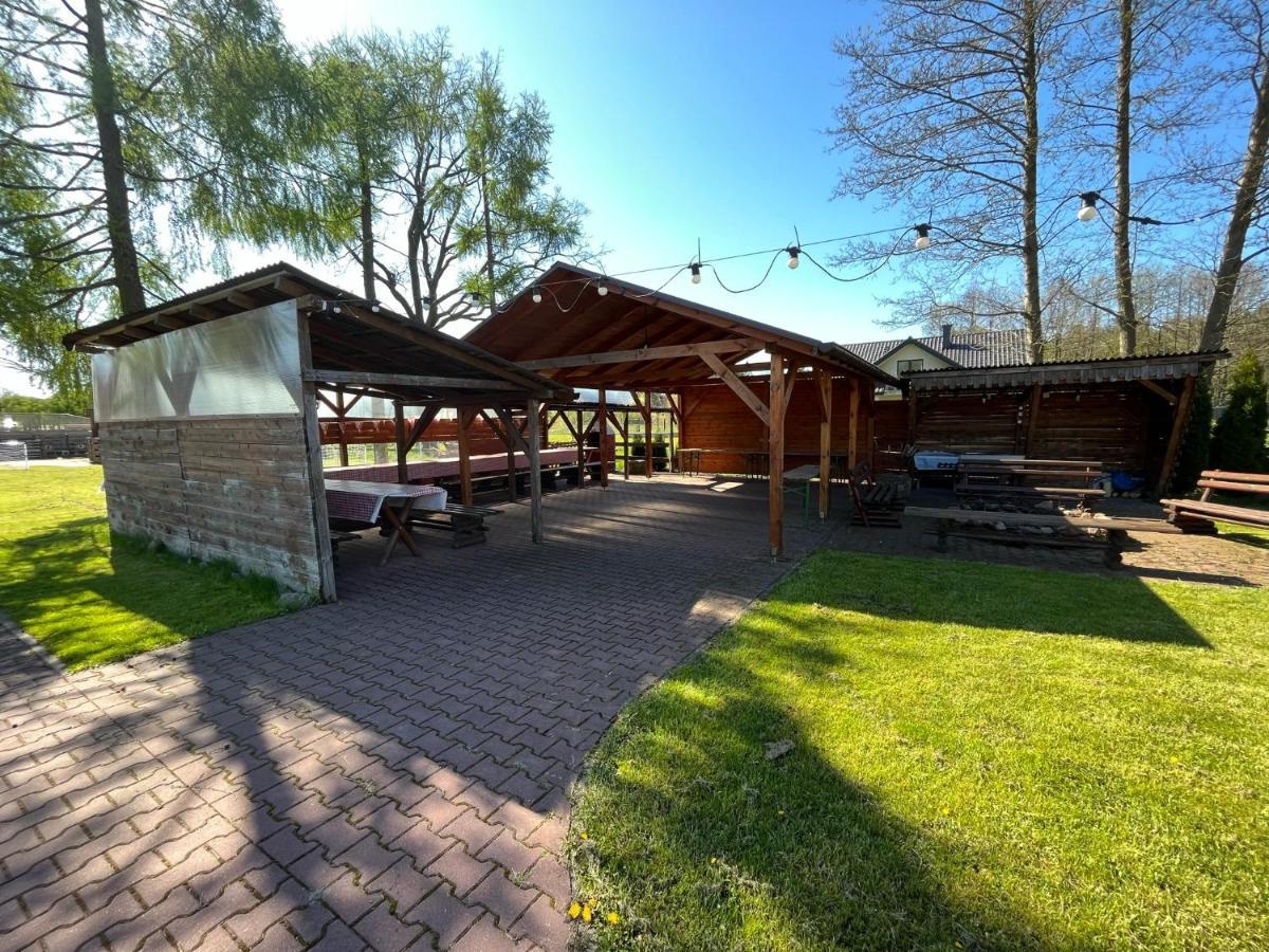 Stajnia Pod Debem Bed & Breakfast Стараховице Екстериор снимка