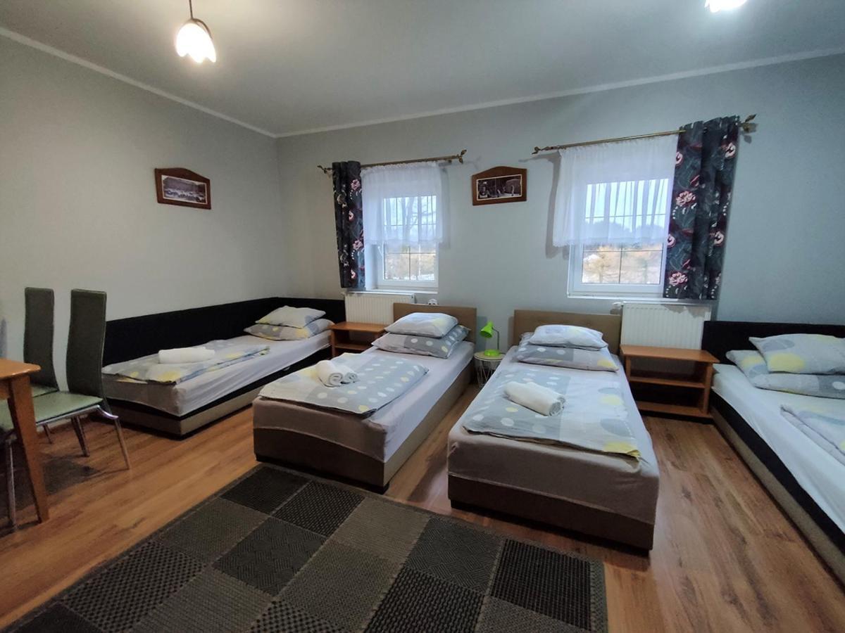 Stajnia Pod Debem Bed & Breakfast Стараховице Екстериор снимка